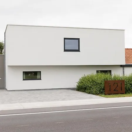 121 Villa *