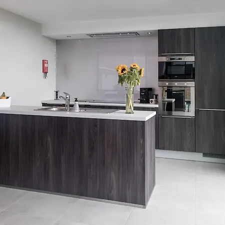 121 Villa *