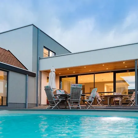 121 Villa *